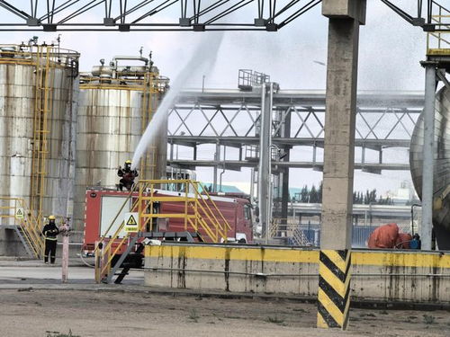 鄂托克旗市場監(jiān)督管理局開展“安全生產(chǎn)月”特種設(shè)備事故應(yīng)急演練，筑牢安全防線